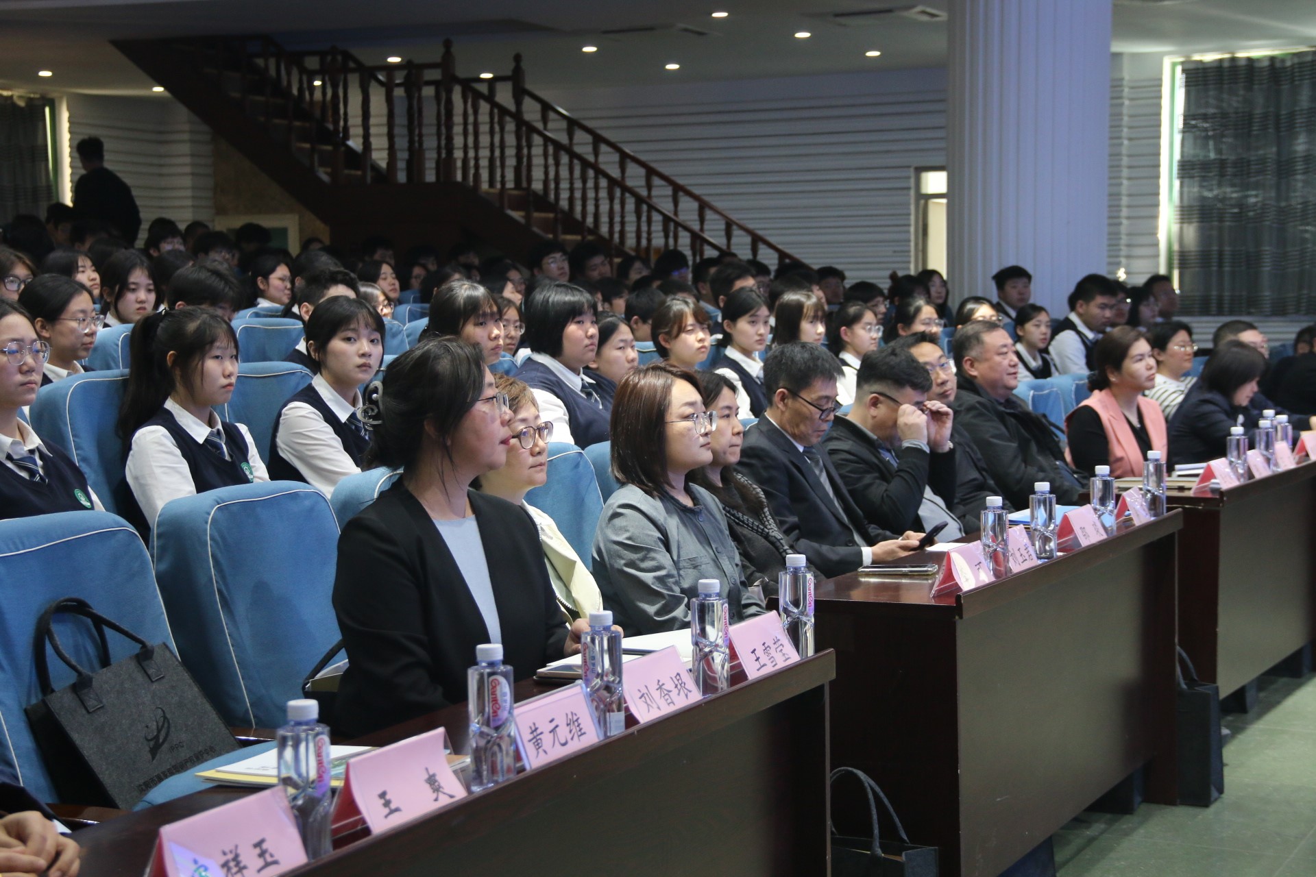 34b27fd84f7252209d579db735f33a04